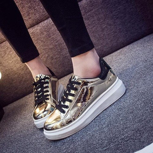 thick sole tennis shoes